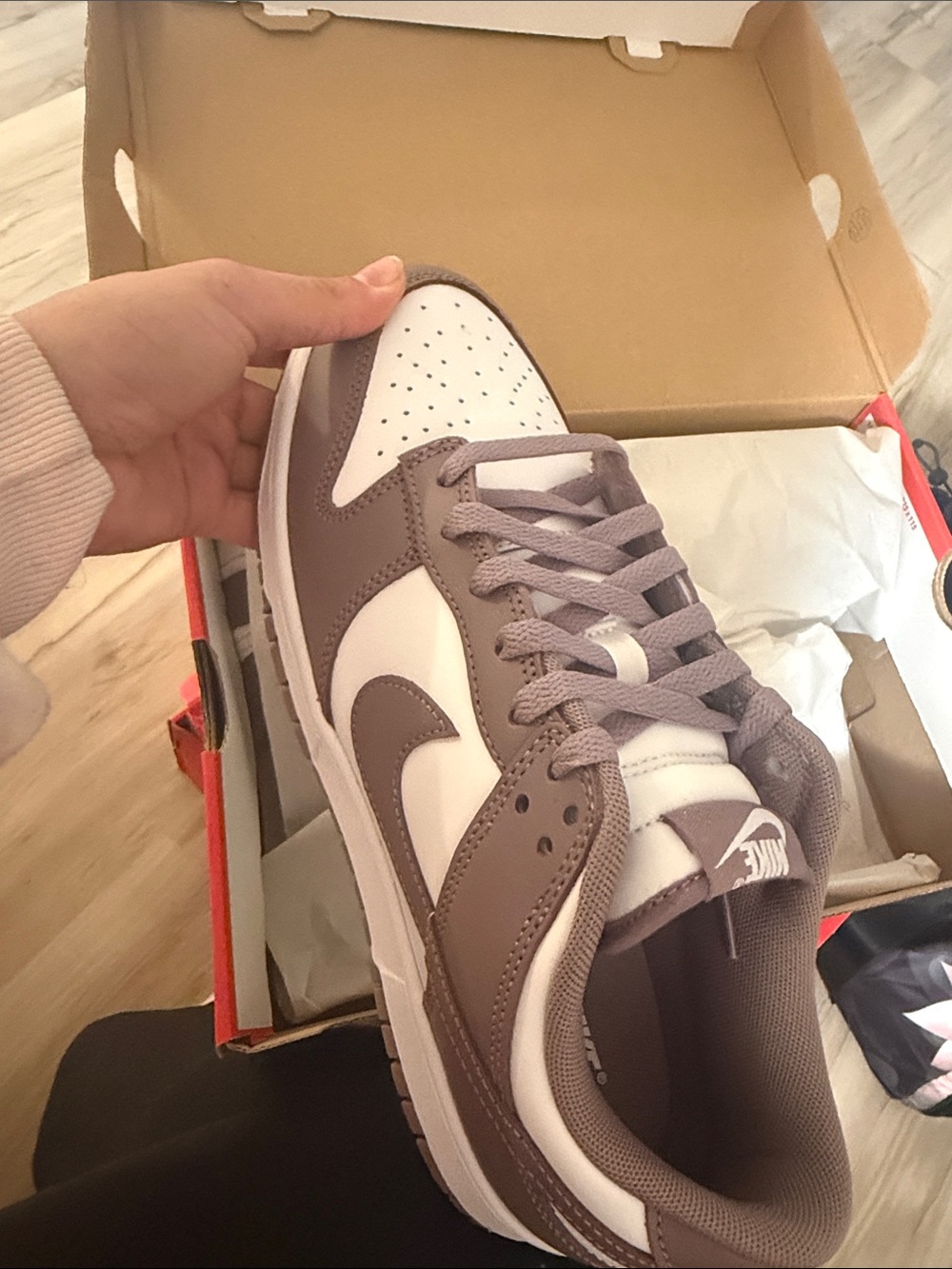 Nike Menโs Low-Top Sneaker โ White and Taupe